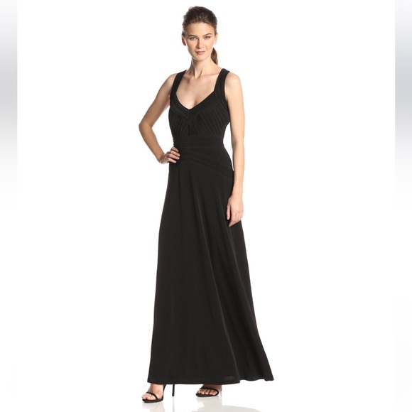 Calvin Klein Sleeveless Banded Bodice Gown Black 10 NWT - Picture 1 of 11